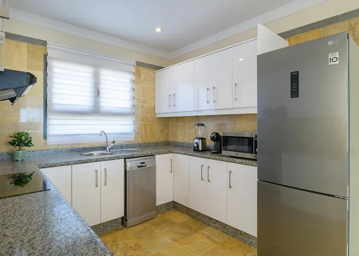 Hipoclub Delux Faro Park 189 וילה *